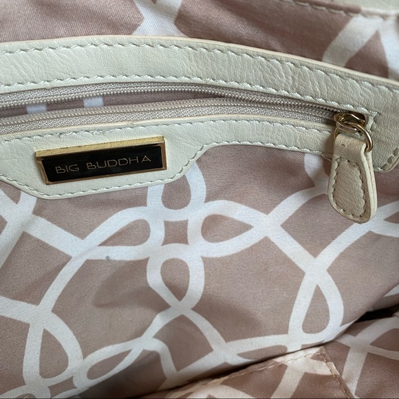 👜Big Buddha large cream faux leather shoulder bag. - Picture 4 of 9